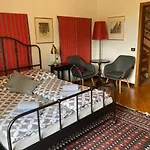 Bella Vista In Villa Mar\'E Luce